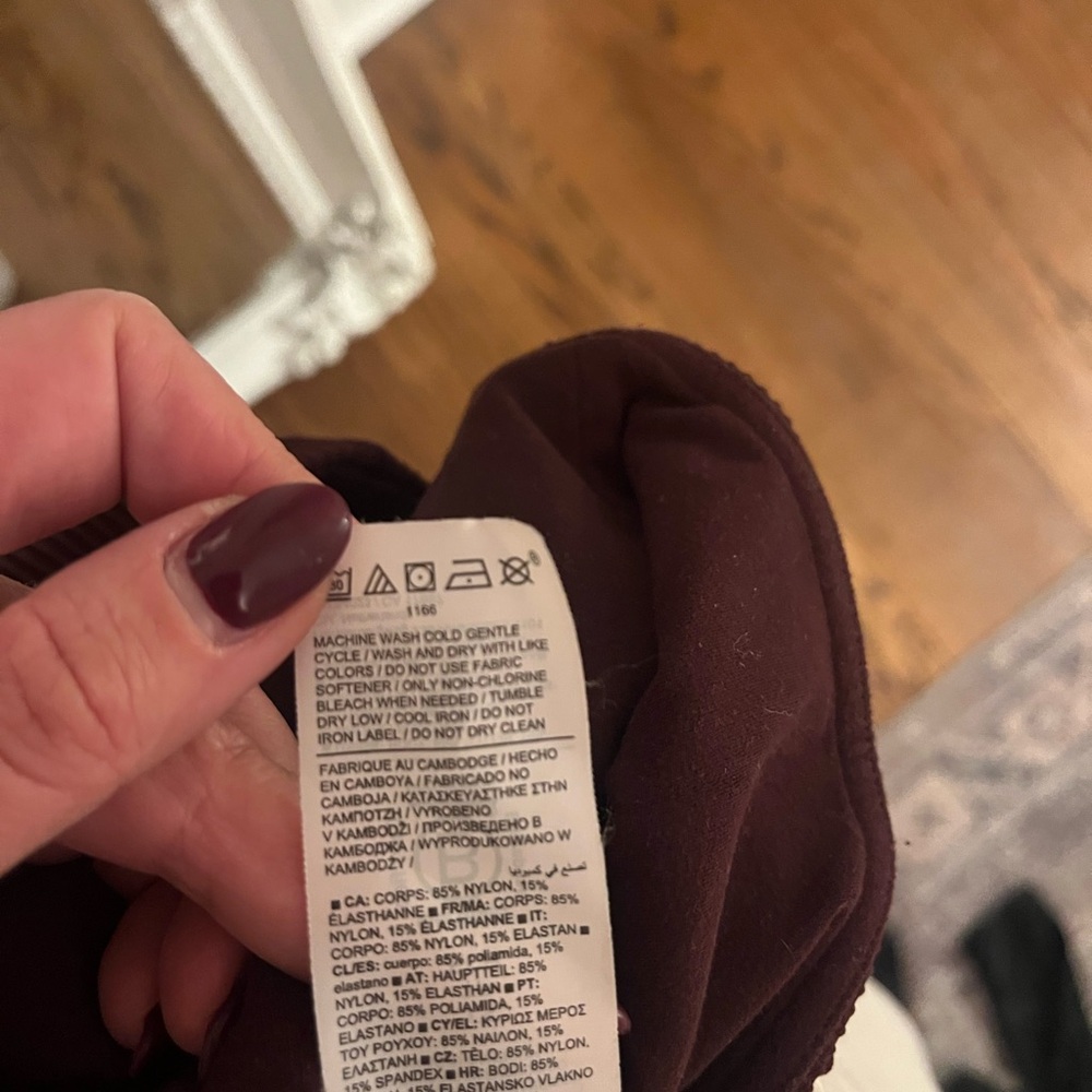 Athleta Maroon 7/8 Leggings - Picture 5 of 6